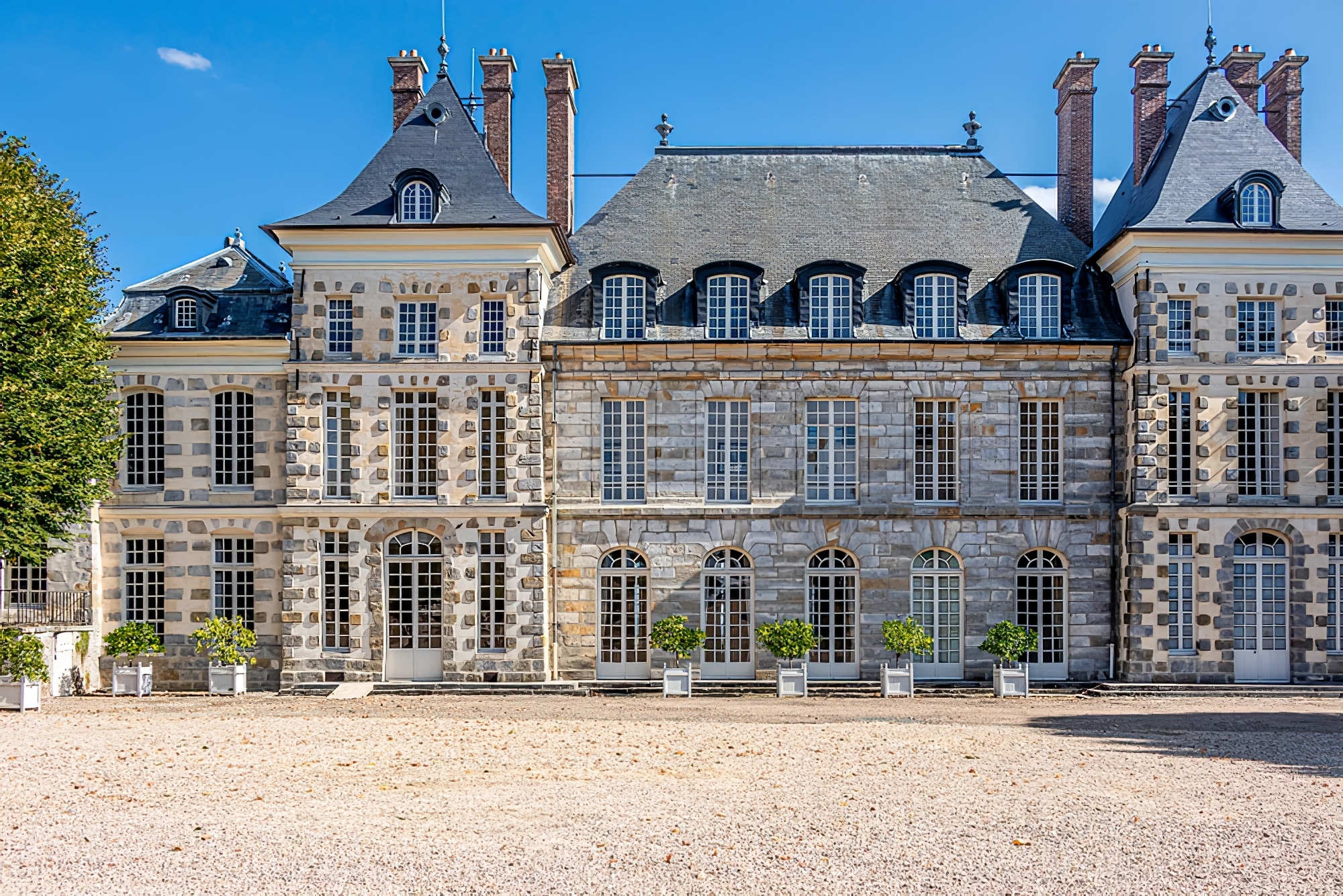 14 Chateaux A Visiter En Ile De France