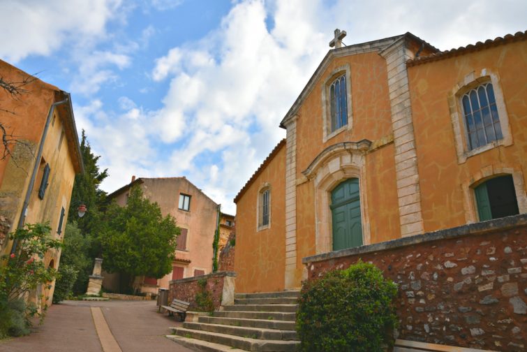 Eglise Saint-Michel, Roussillon, France