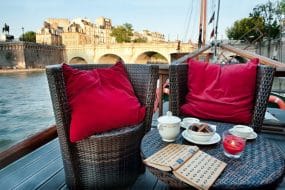 Découvrez les meilleurs Airbnb péniche à Paris