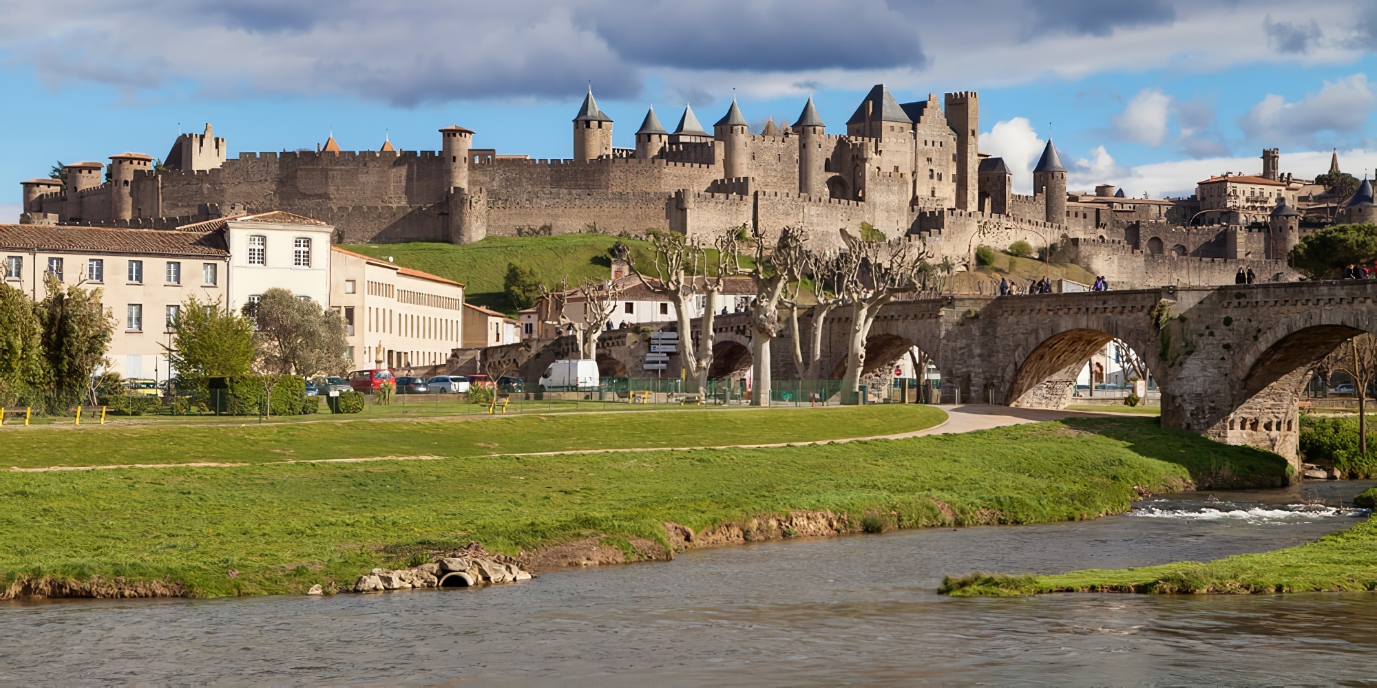 Parking Carcassonne : trouvez une place au meilleur tarif