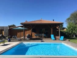 Maison de vacances avec jardin et piscine