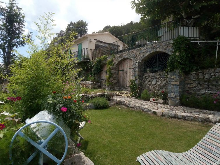 Piccolo appartamento in pietra, Airbnb in COrsica