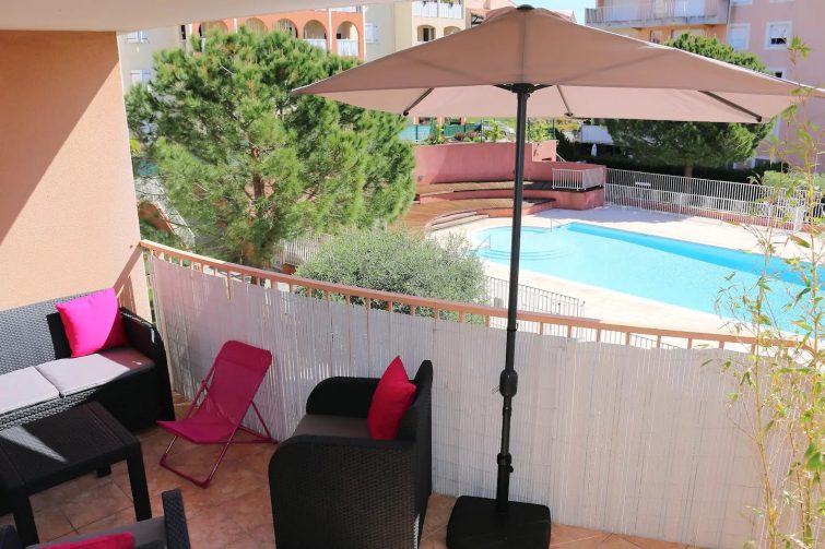 fréjus piscine
