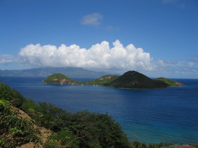 Visiter l’Île des Saintes : l'îlet Cabrit en Guadeloupe