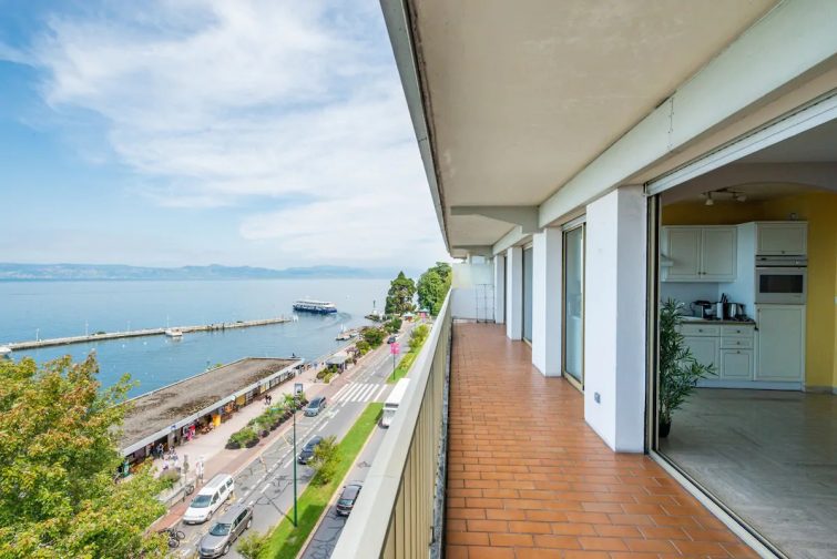 The best location in Evian with Lake stunning view - Airbnb Évian