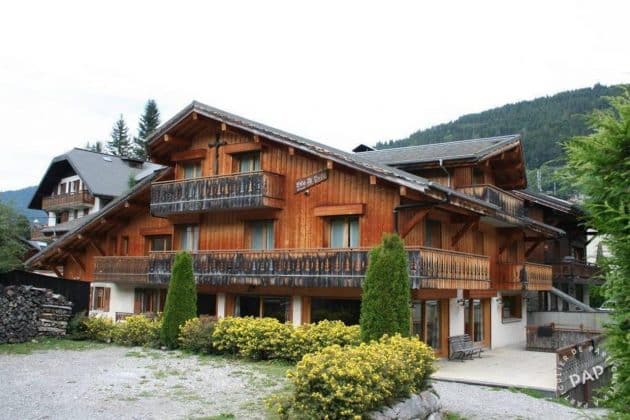 Location Rare chalet 30 personnes