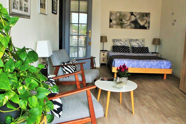 Studio avec balcon Chartres