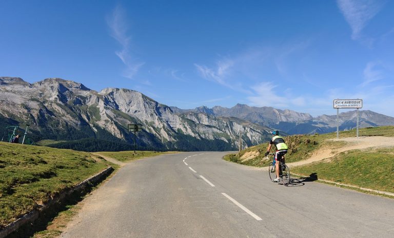 À l'assaut des cols mythiques des Pyrénées, à vélo