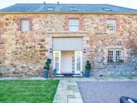 Granite Coach House in idyllic valley location