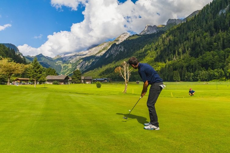 Golfer au Grand-Bornand