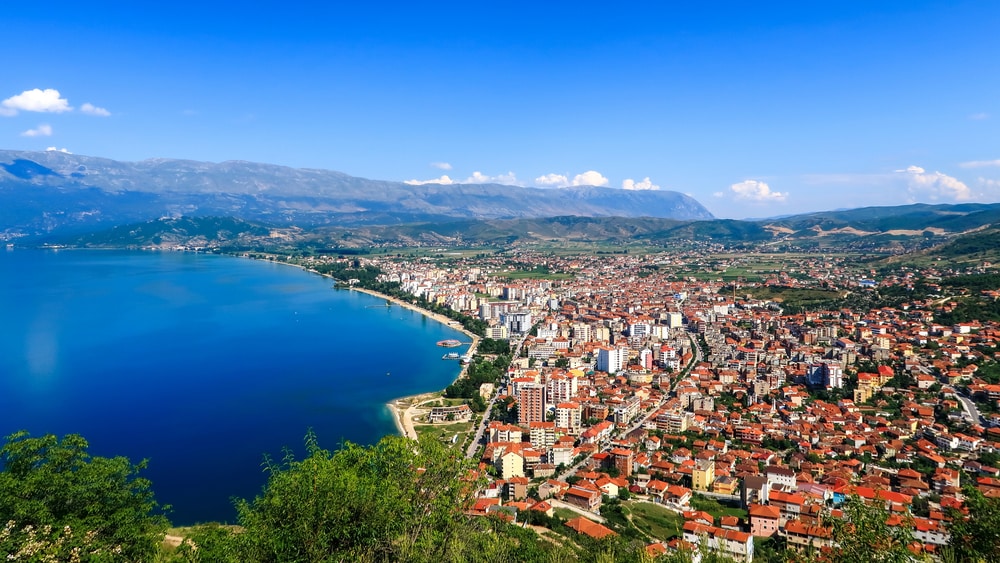 Pogradec et le lac d'Ohrid