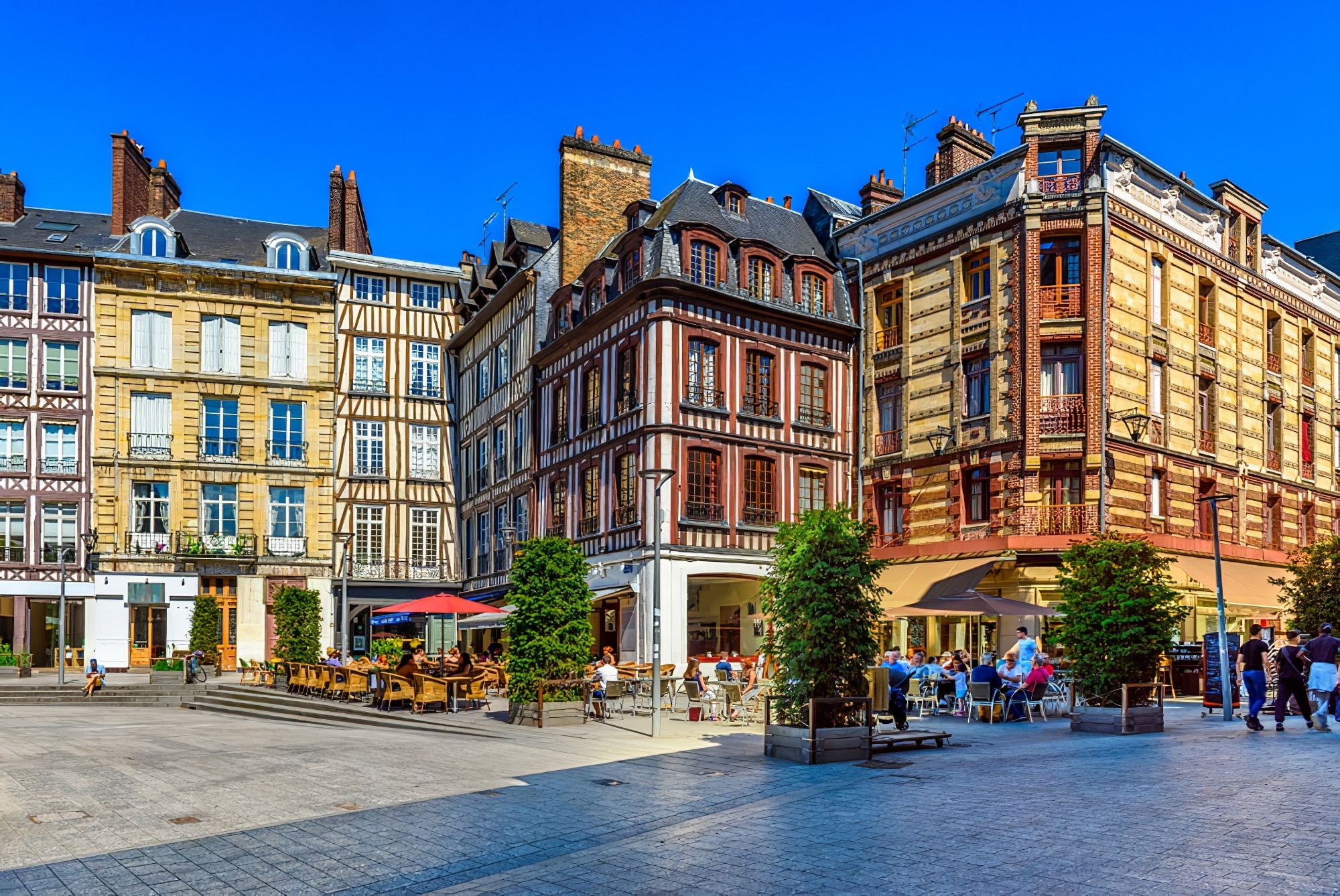 Rouen trace lieux personnages célèbres