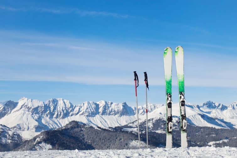 Faire du ski à Megève dans les Alpes