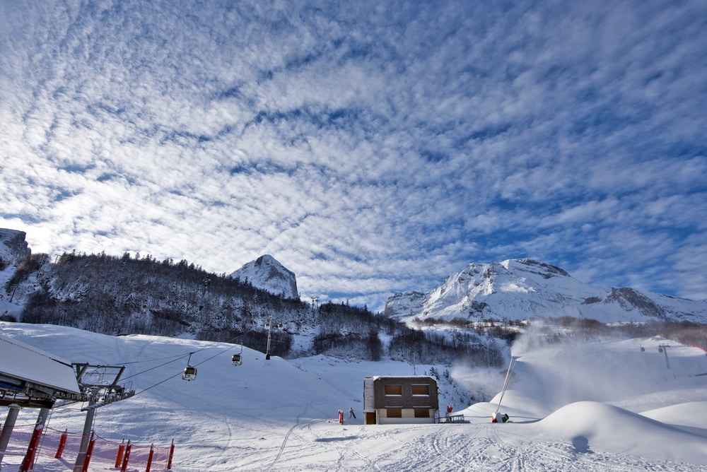 14 stations de ski idéales pour les skieurs débutants