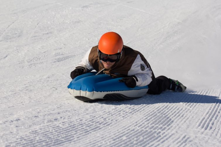 Airboard-mont-dore-activites-outdoor
