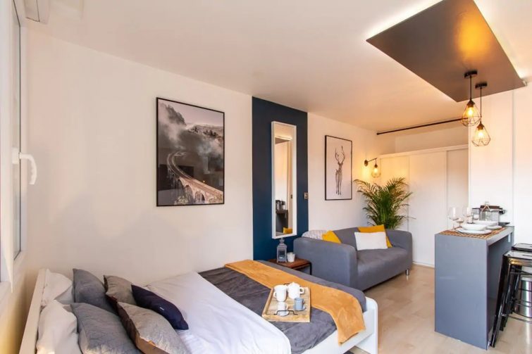 Studio de charme avec terrasse proche centre ville Airbnb Compiegne
