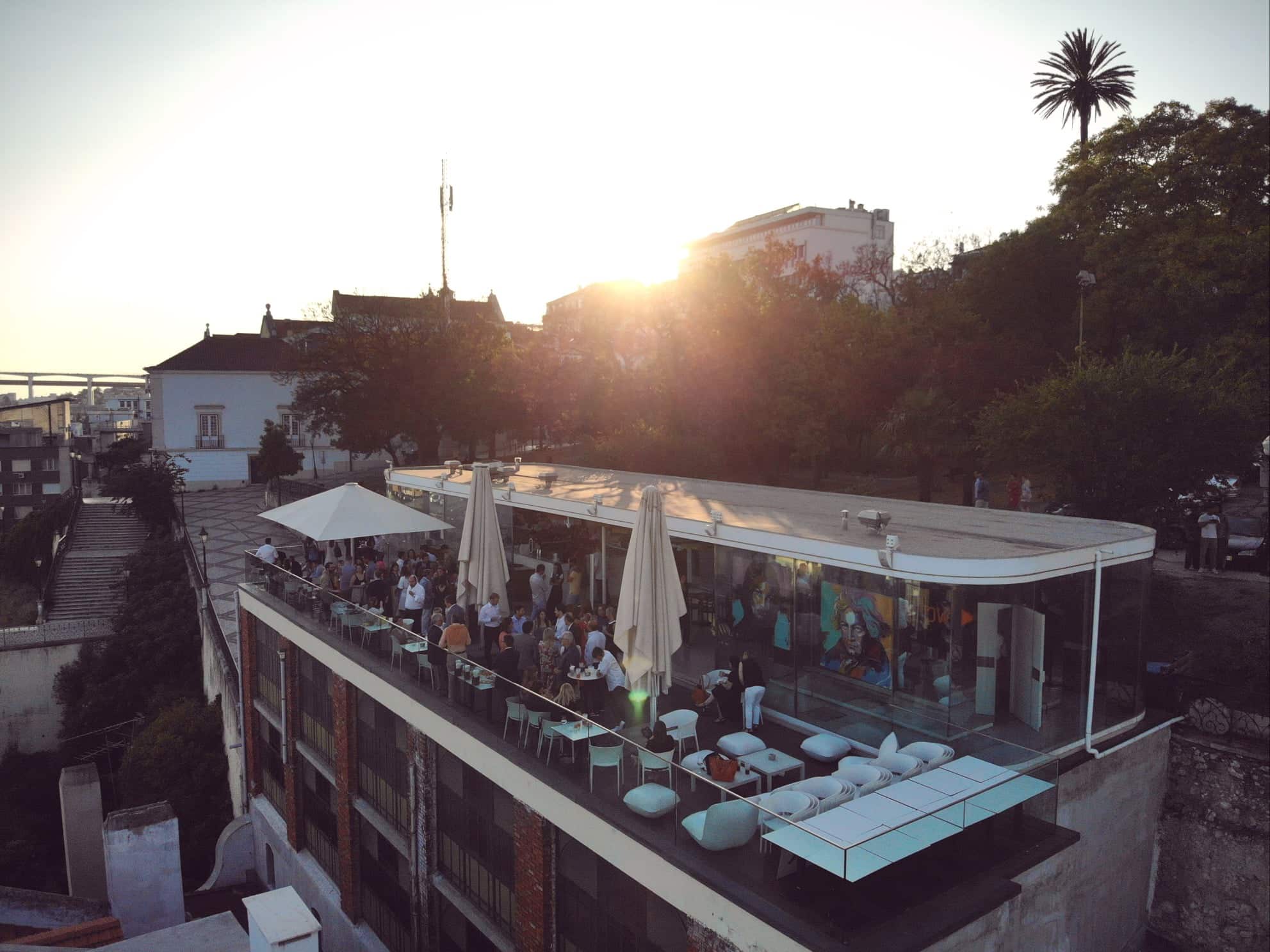Les 11 meilleurs rooftops où boire un verre à Lisbonne