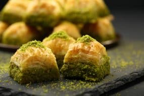 baklava-dessert