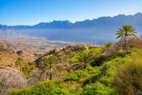 vue panoramique du village de Wakan à Oman