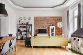 Sunny Flat With Character in the Central Pedestrian Zone