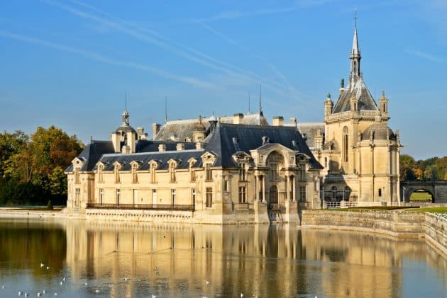 Chateau-chantilly-france