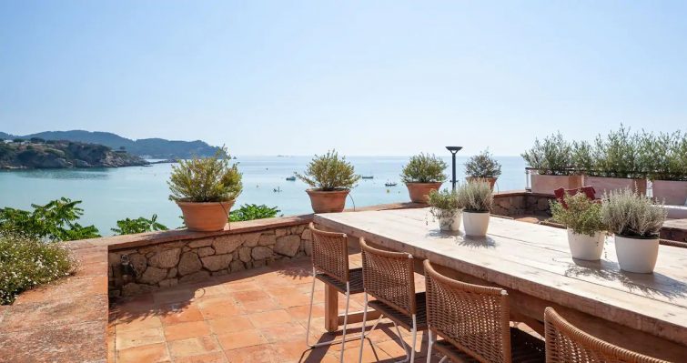 Charming property just a few steps from the beach - Airbnb Palamós
