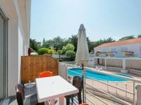 Résidence privée avec piscine
