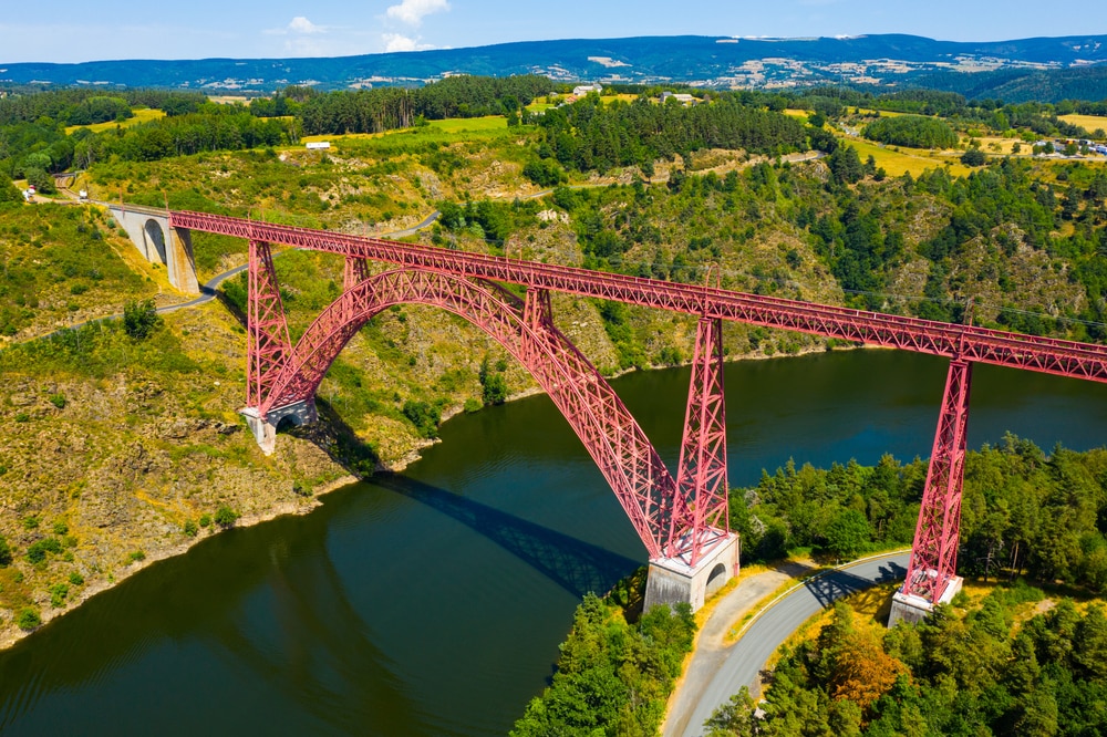 Le Cantal en Camping-Car : location, conseils, aires, itinéraires