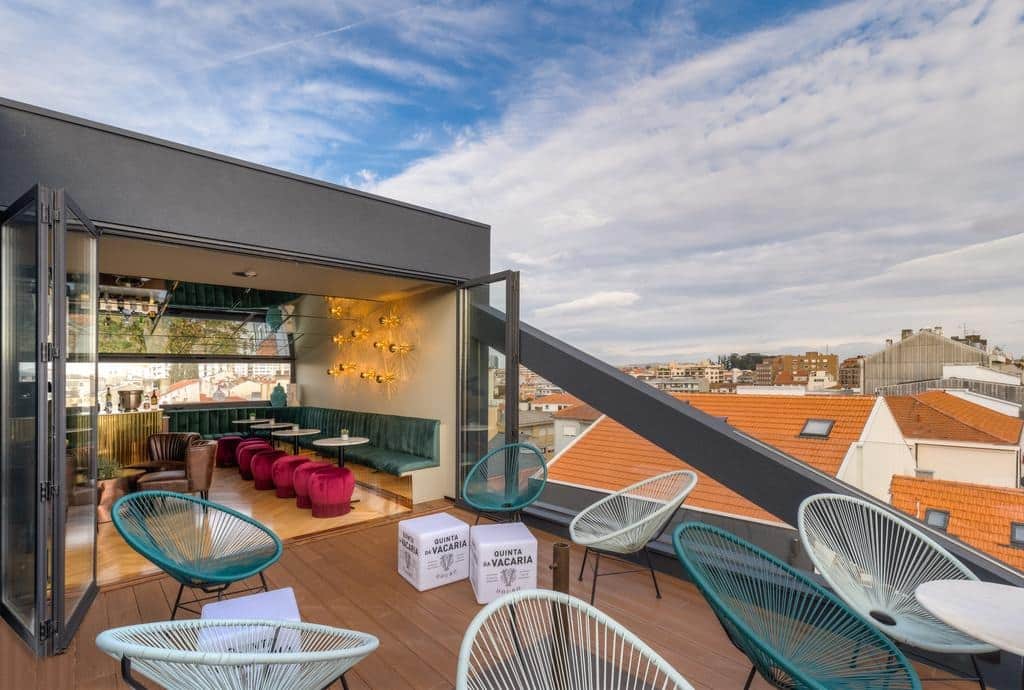 Jolie hôtel avec terrasse au Portugal