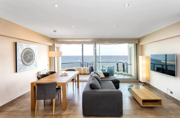 Amazing views - Luxury beach apartment
