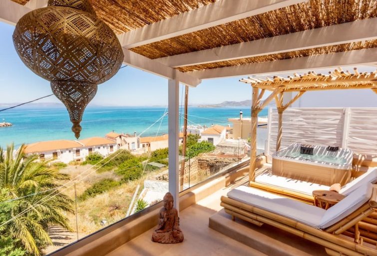 Airbnb sul tetto a Agistri