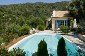 Villa de charme sur les hauteurs d'Agios Nikitas