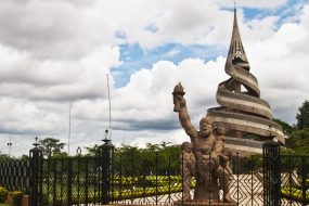 visiter Yaoundé : le Monument de la Réunification