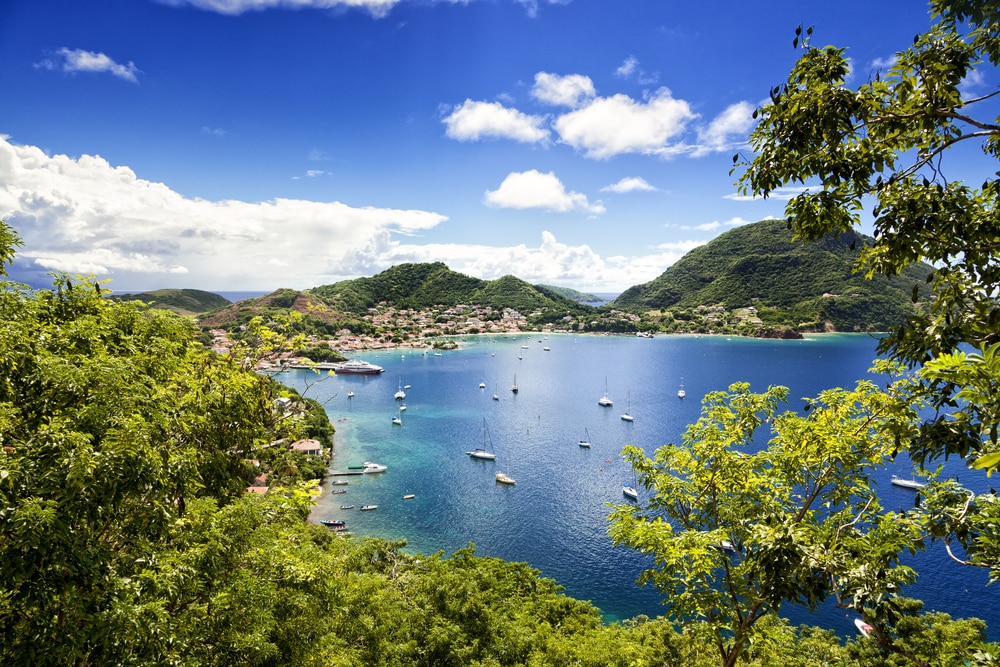 Balades bateau Guadeloupe : Excursion en Voile vers les Saintes