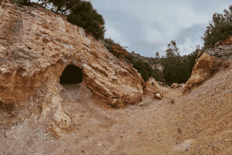 Grotta di Caolino - visita Lipari