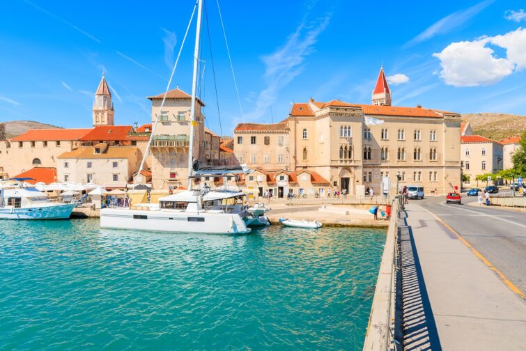 Port de Trogir - location bateau Croatie