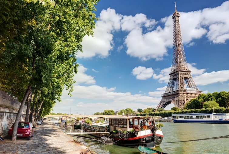 Bateau sur la Seine à Paris
