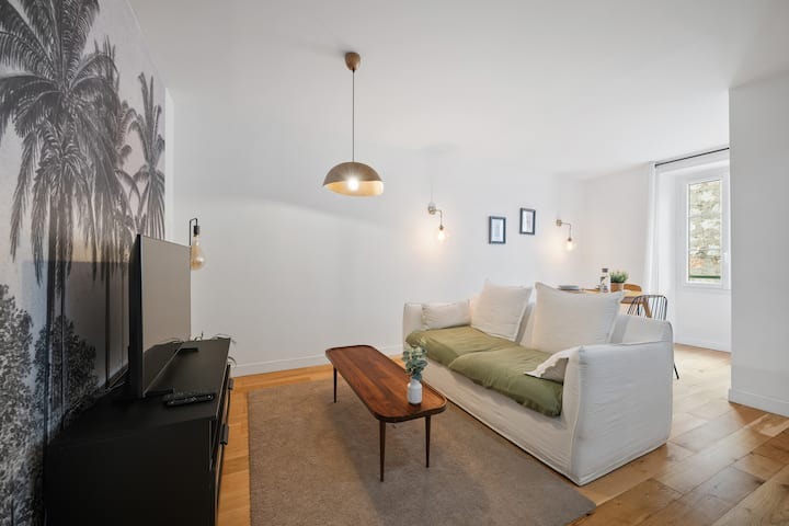 Les Palmiers, T2 au port, calme et climatisé