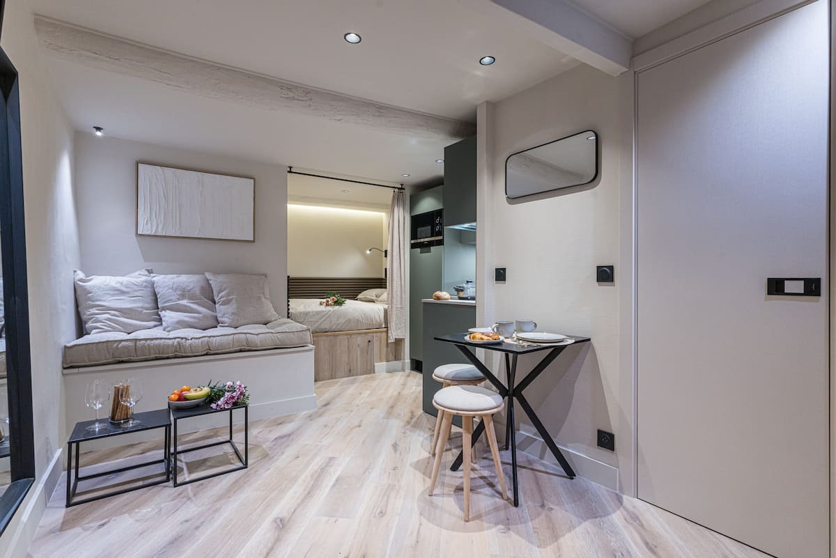 Place Rossetti - Emplacement calme