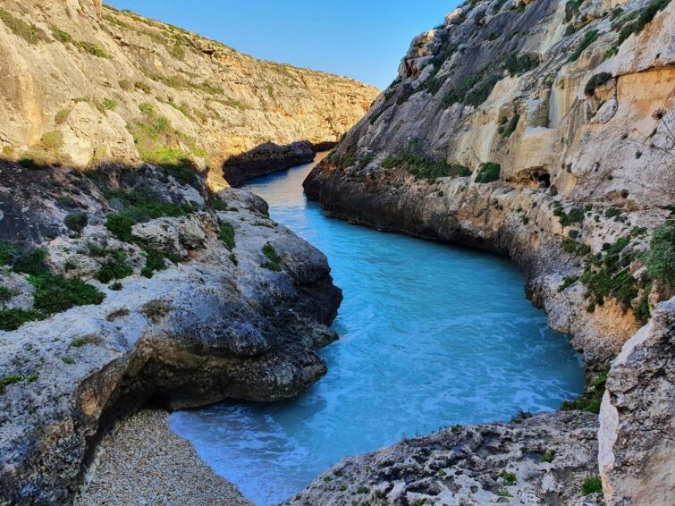 Passeggiata sulla costa da Zebbug all'antica Finestra Azzurra a Gozo