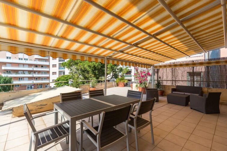 Appartement grande terrasse à coté Monaco & plage