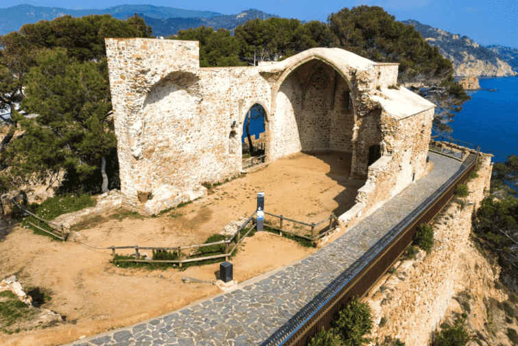Les ruines de l'église de Sant Vicenç