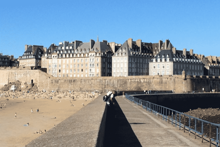 Un tour complet de Saint-Malo et de ses forts