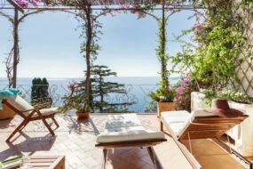 Sontuosa villa con terrazzo panoramico sulla Costiera Amalfitana