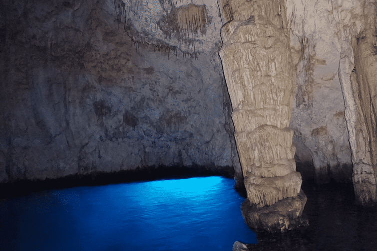 La Grotta dello Smeraldo