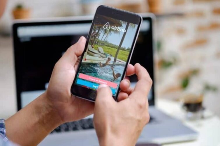 application airbnb smartphone