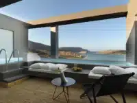 hotel adult only en Crète, piscine et vue sur la mere