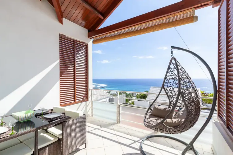 Bungalow airbnb vue sur la mer à Saint-Gilles les Bains, La Réunion