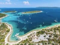 Visiter des îles depuis Split : le lagon bleu