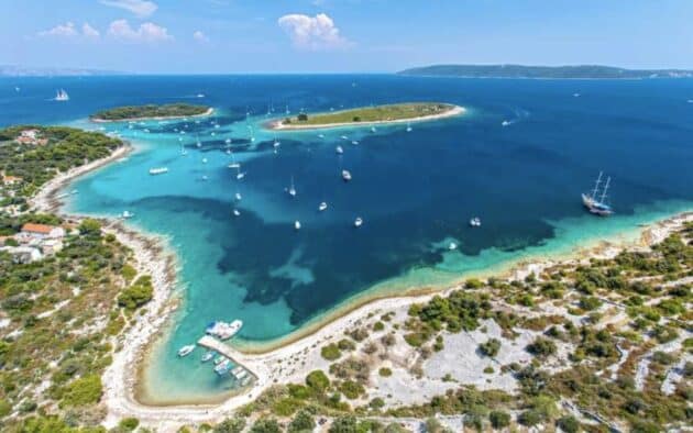 Visiter des îles depuis Split : le lagon bleu